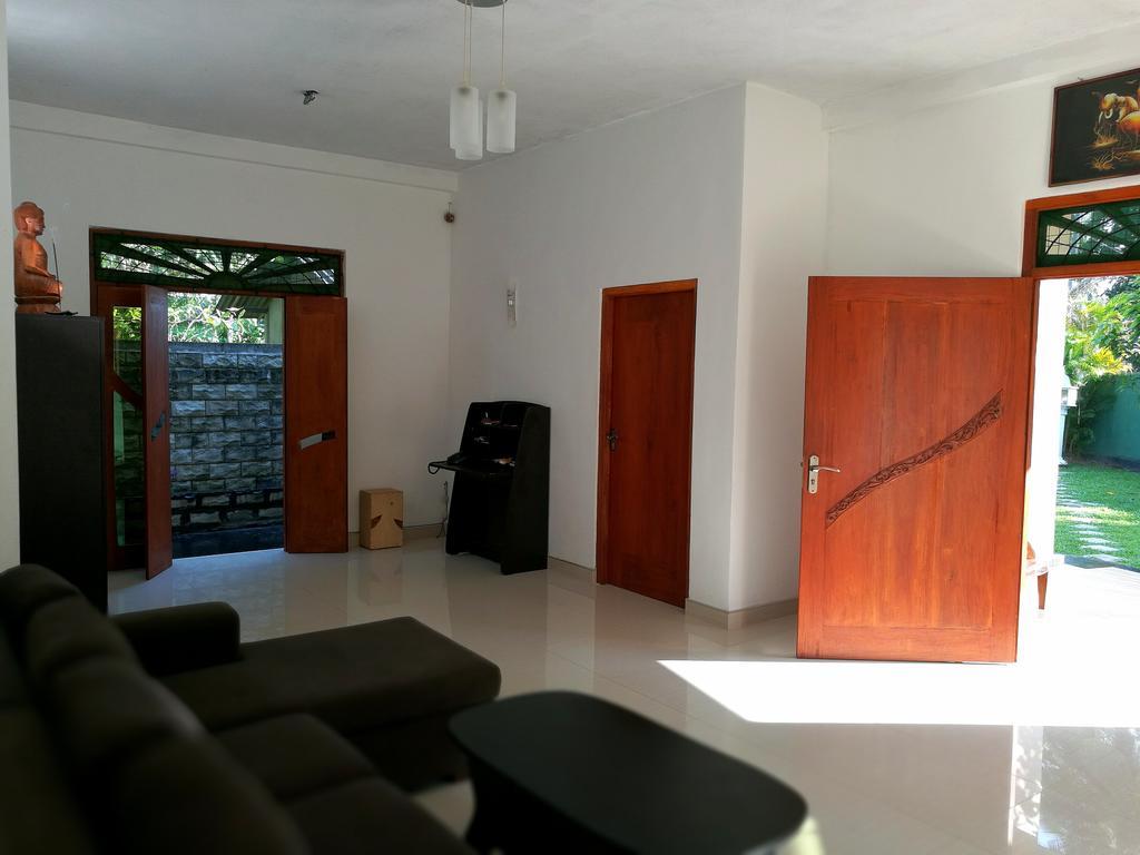 Guesthouse Dilush Beruwala Exterior photo
